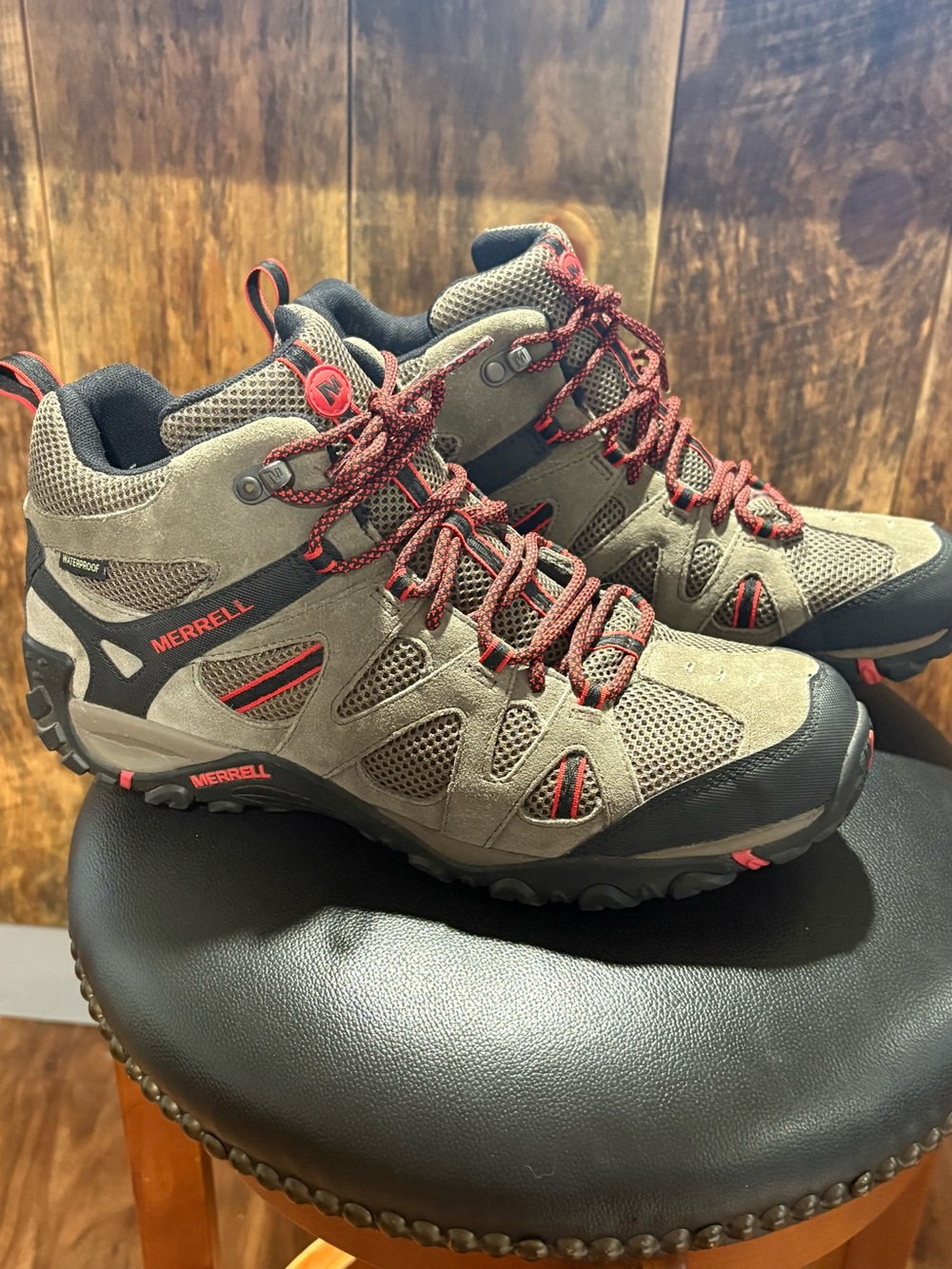 Merrell Deverta Mid Waterproof Hiking Boots Men's Size 12 Grey Red J375799C